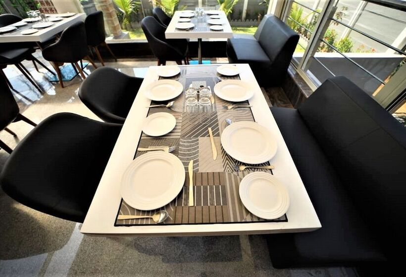 בית מלון כפרי Nakshatra Resort