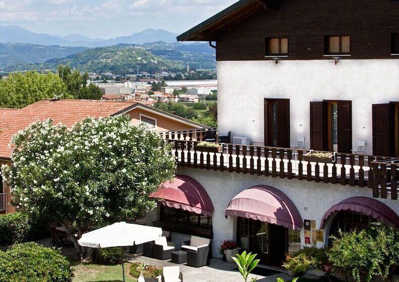 فندق New Genziana