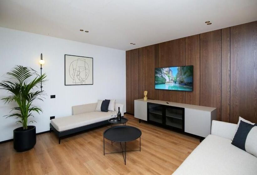 Nobus Hotel & Spa