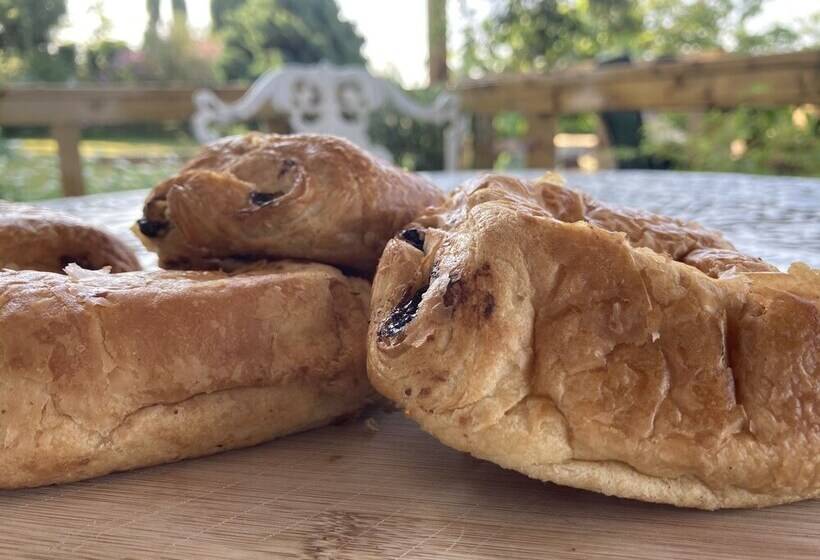 Отель Original Roadsmans Wagon, With Breathtaking Views