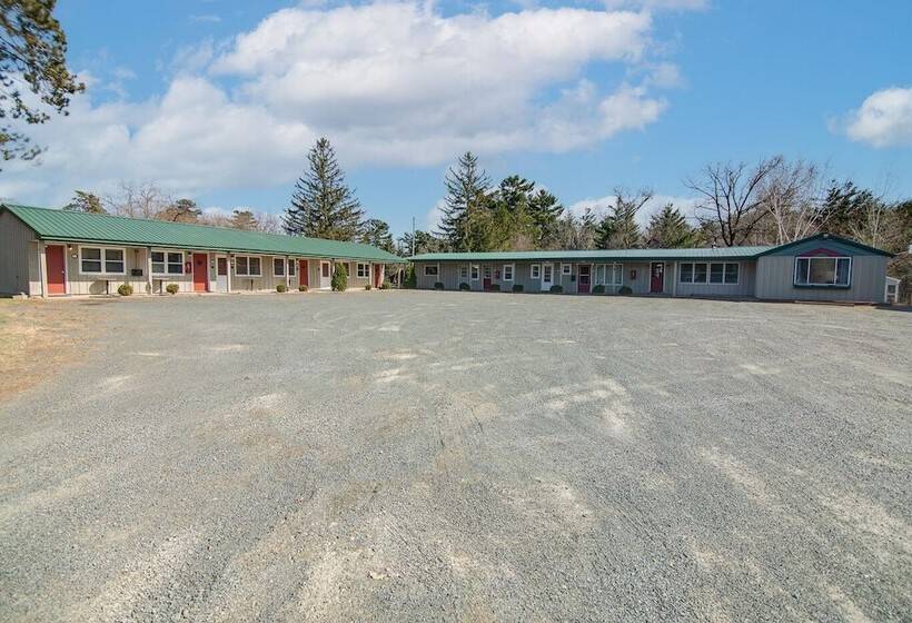 فندق Outdoors Inn At Balsam Lake