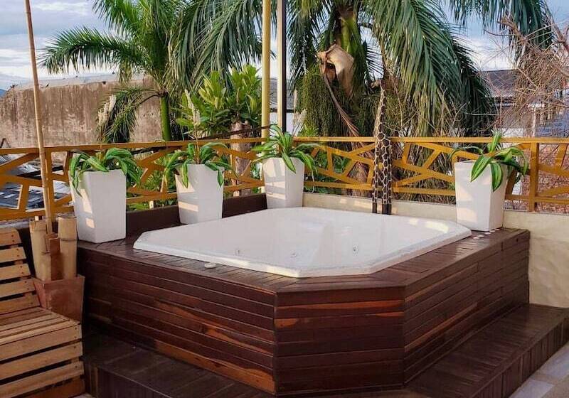 Отель Ph Girardot