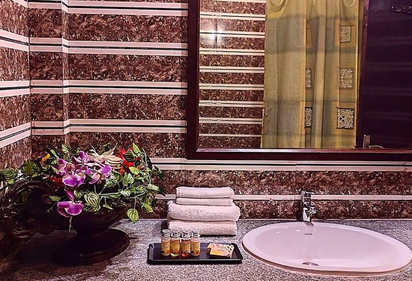 Park Square By Shrigo Hotels