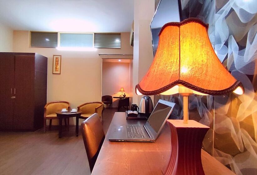 Park Square By Shrigo Hotels