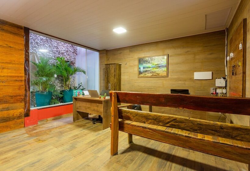 ホテル Pousada Salomé