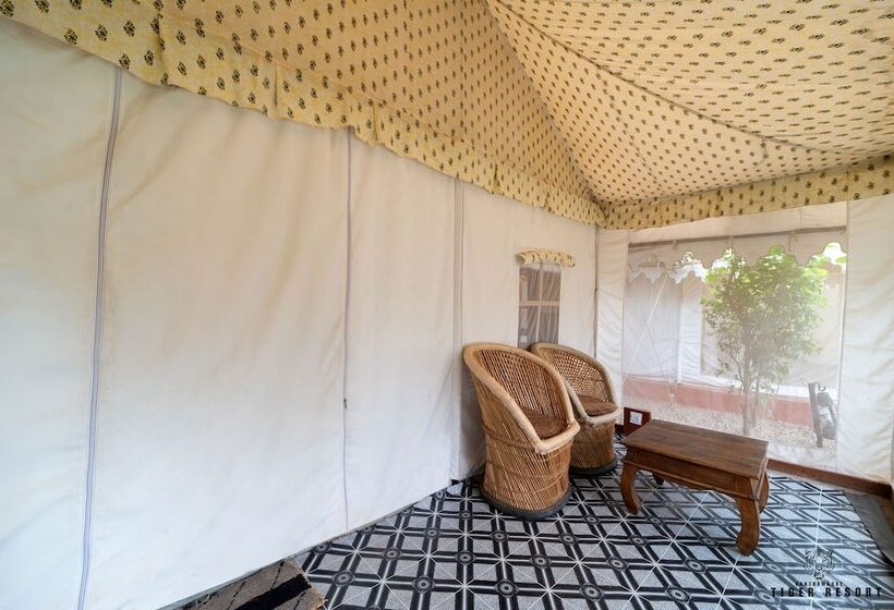 Hotel Ranthambore Tiger Resort By Park Tree