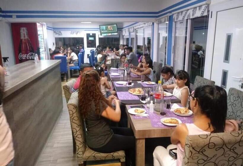 Отель Alojamiento Raque Lito