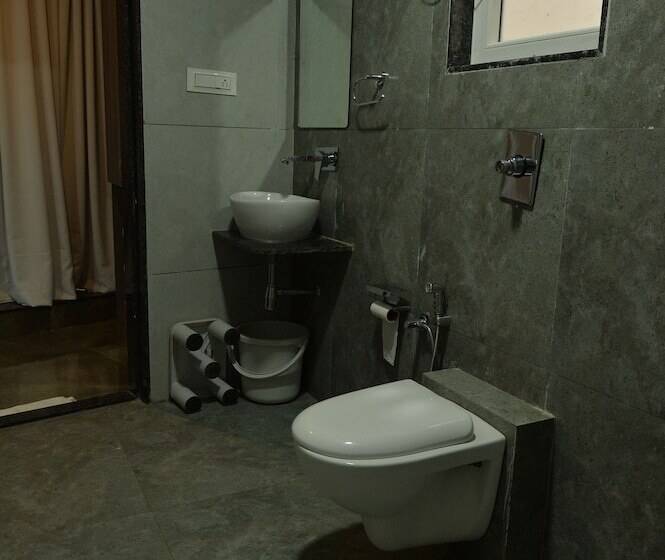 Отель Sai Inn