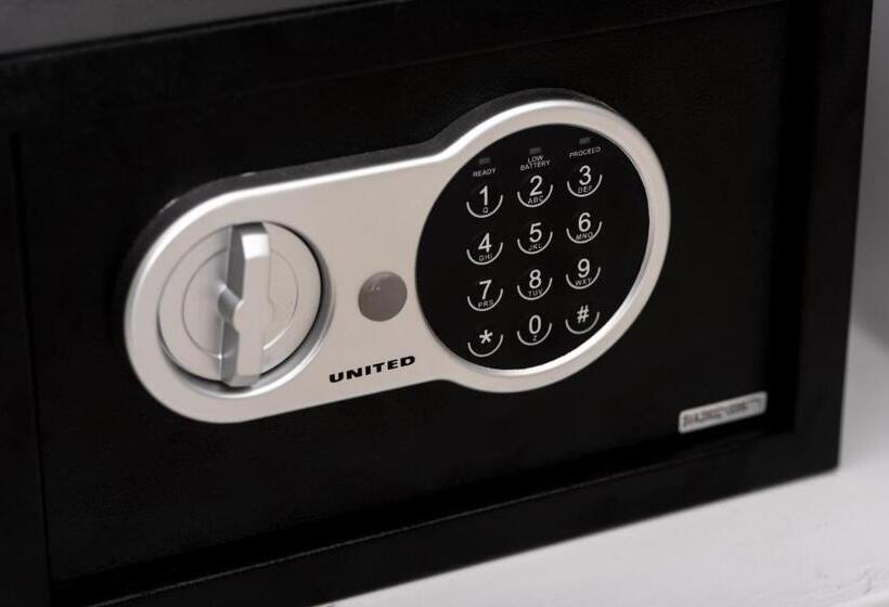 فندق Saint Sin Suites  Adults Only