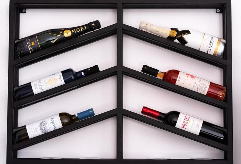 فندق Saint Sin Suites  Adults Only