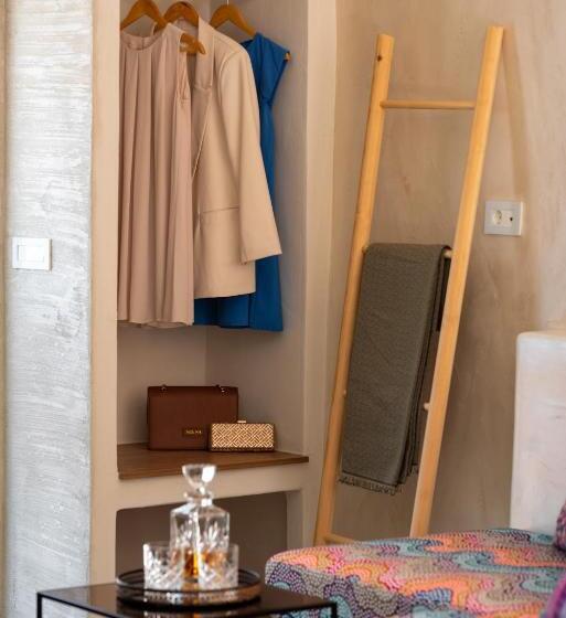 فندق Saint Sin Suites  Adults Only