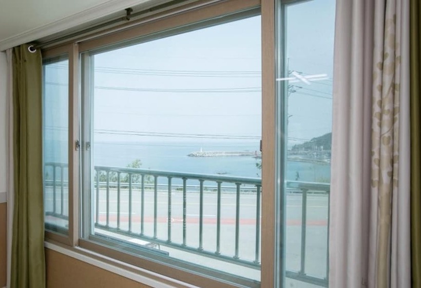 فندق Samcheok Sicily Pension