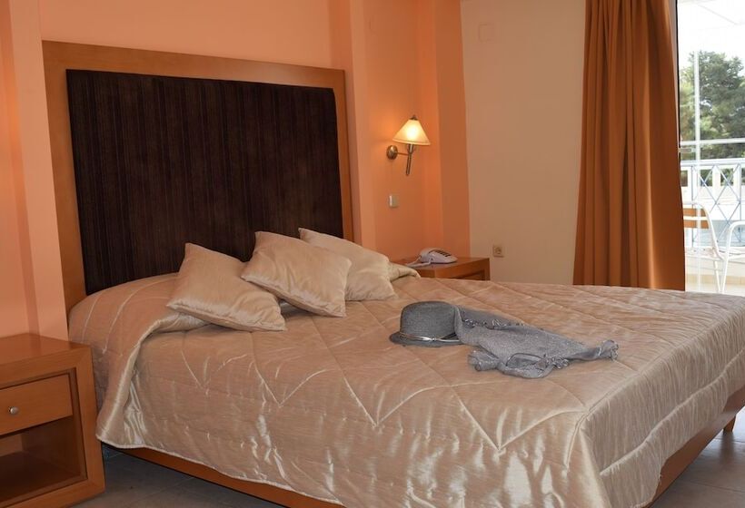 בית מלון כפרי Serenity Tolo