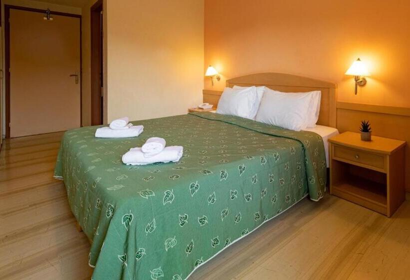 בית מלון כפרי Serenity Tolo