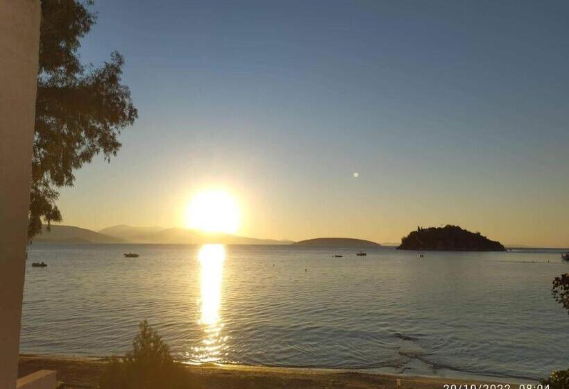 בית מלון כפרי Serenity Tolo