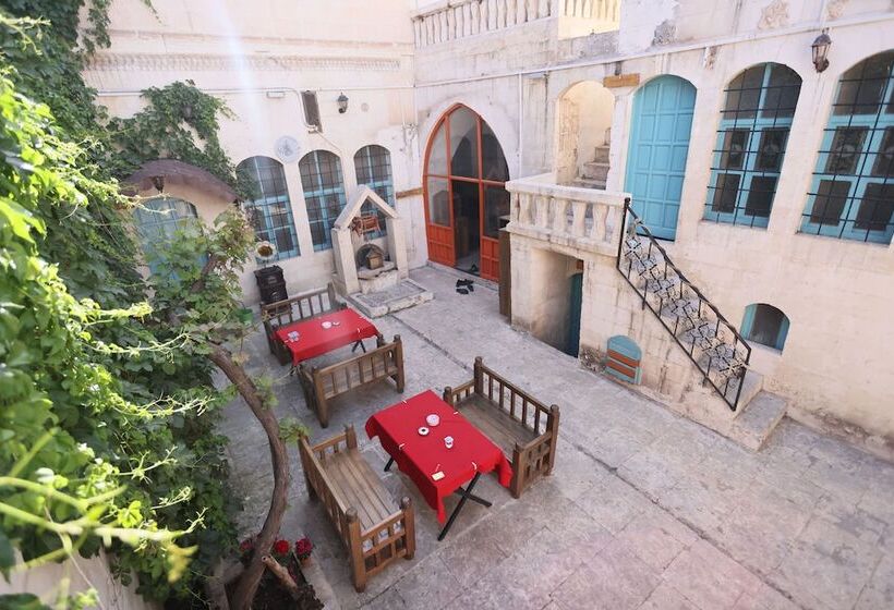 هتل Serif Pasa Konaklari