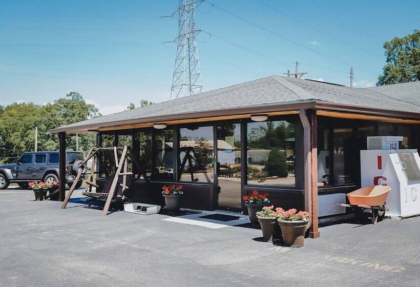 호텔 The Inn At Gull Lake