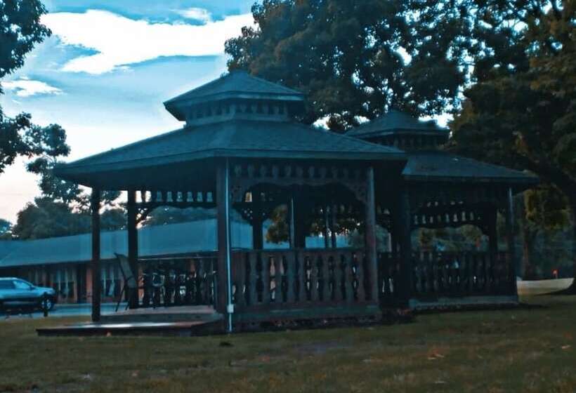 호텔 The Inn At Gull Lake