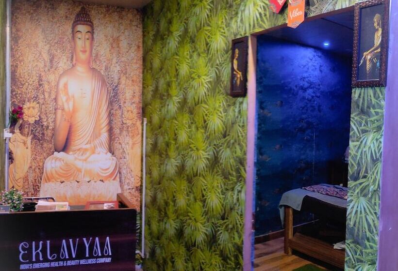 Отель The Royal Bhumesh