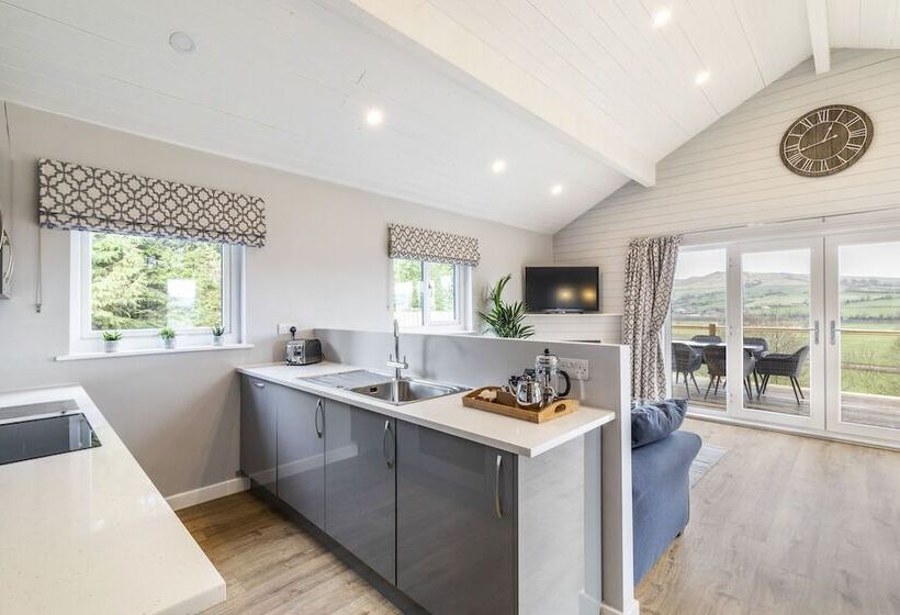 فندق Throstle Nest Farm Lodges