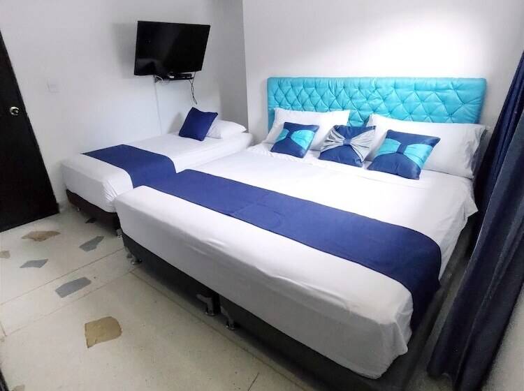 ホテル Tranvia Santa Marta