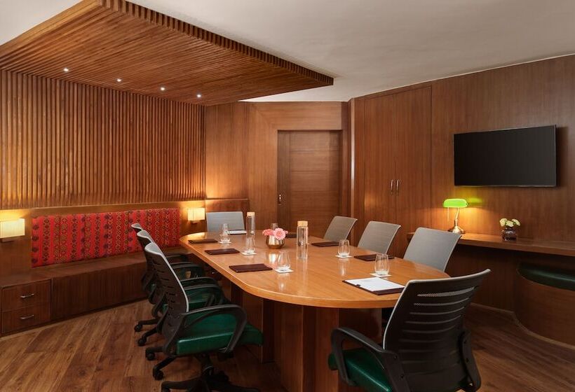 فندق Tree Of Life Eila Art