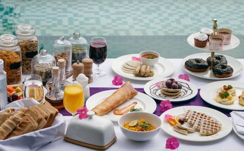 فندق Tree Of Life Eila Art