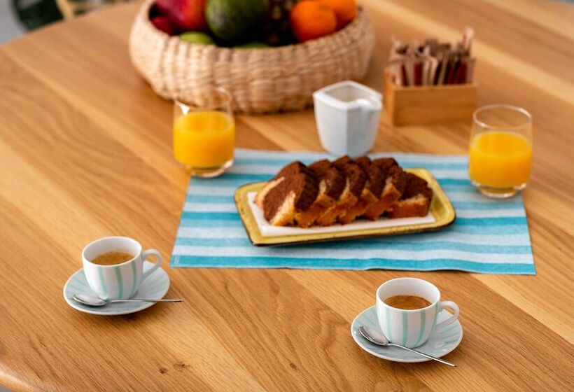 Отель White Curves