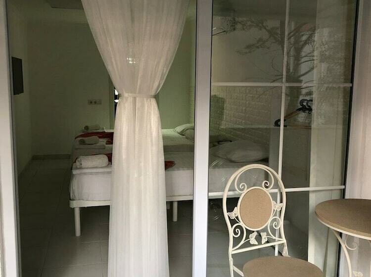 فندق White Suite Rooms