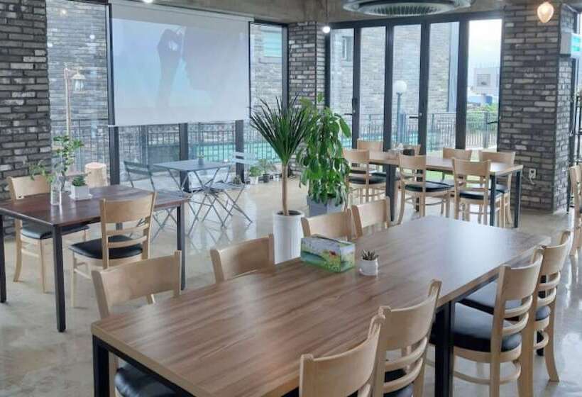 Jeju Woljeong Hill Pension