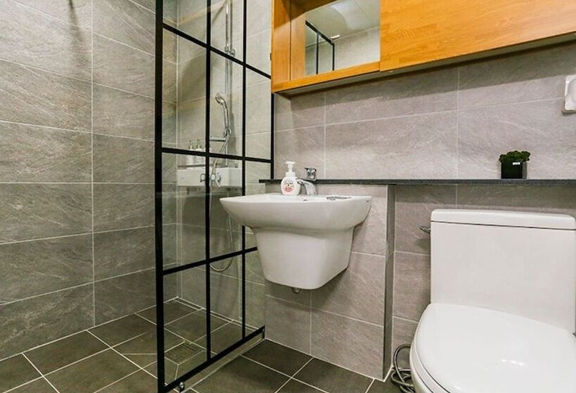 Jeju Woljeong Hill Pension