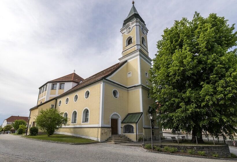 Limehome Bodenmais Bahnhofstraße