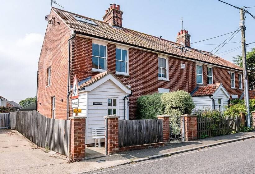 Longshore, Aldeburgh