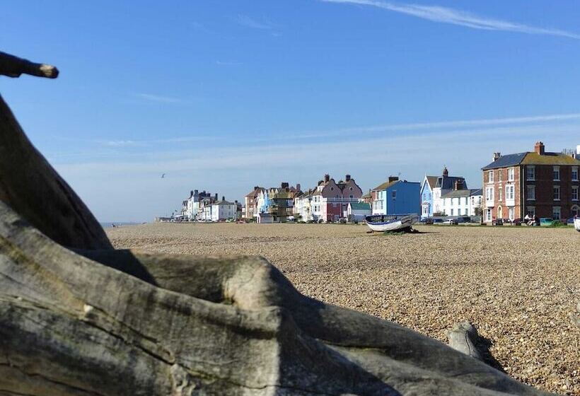 Longshore, Aldeburgh