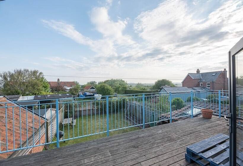Lovely South Facing Garden, Close To Beach, Aldeburgh