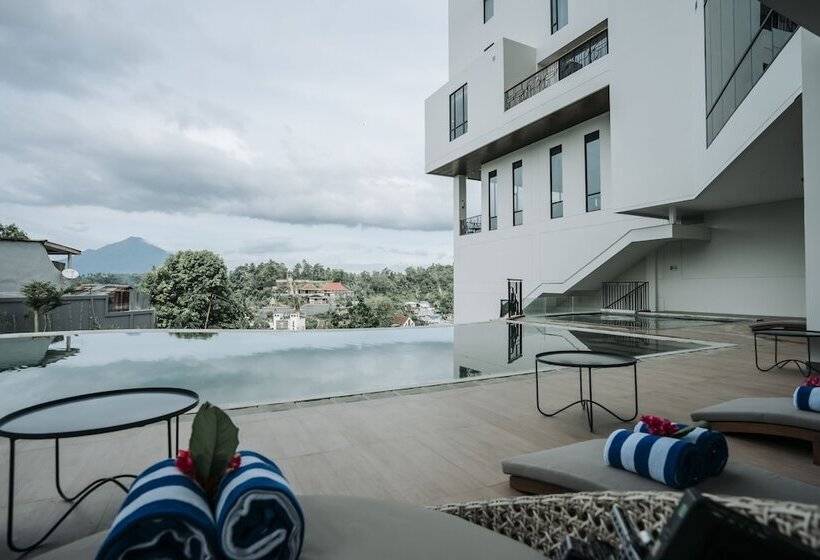 Luwansa Hotel & Convention Center Manado