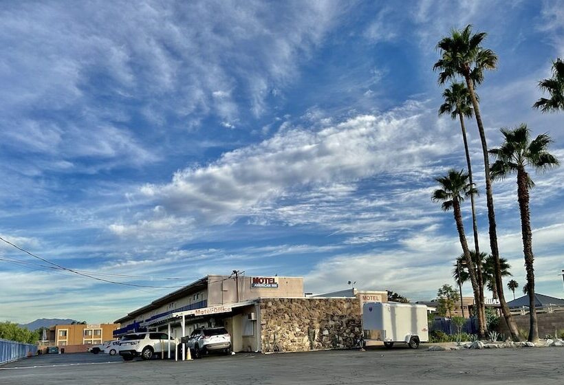 فندق على الطريق American Inn