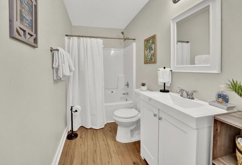 فندق على الطريق Bahama Breeze Suites