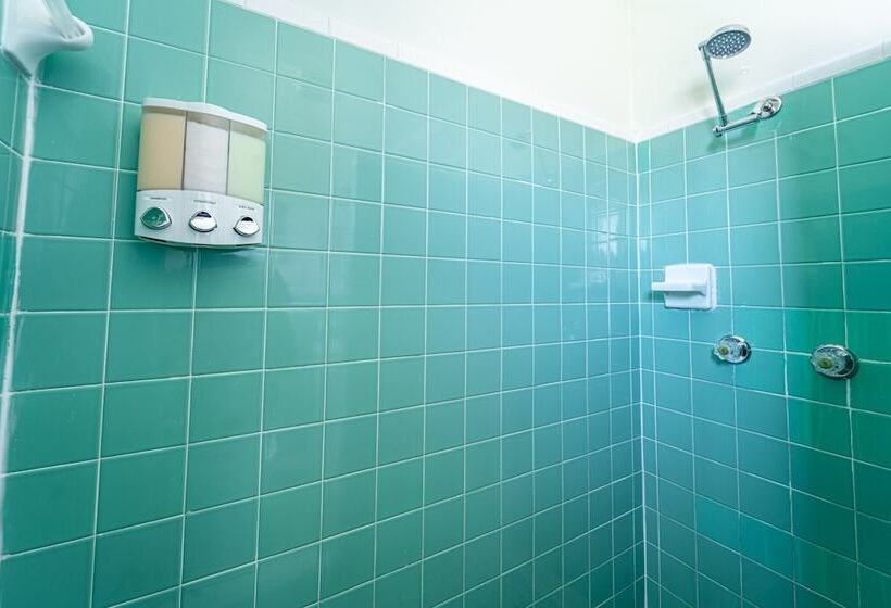 فندق على الطريق Bahama Breeze Suites