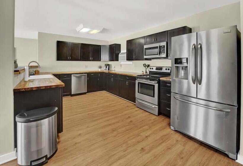 فندق على الطريق Bahama Breeze Suites