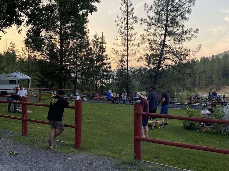 فندق على الطريق Columbia Point Resort