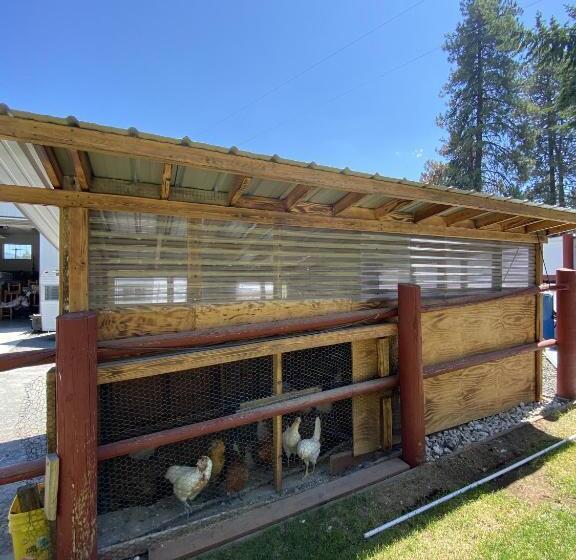 فندق على الطريق Columbia Point Resort