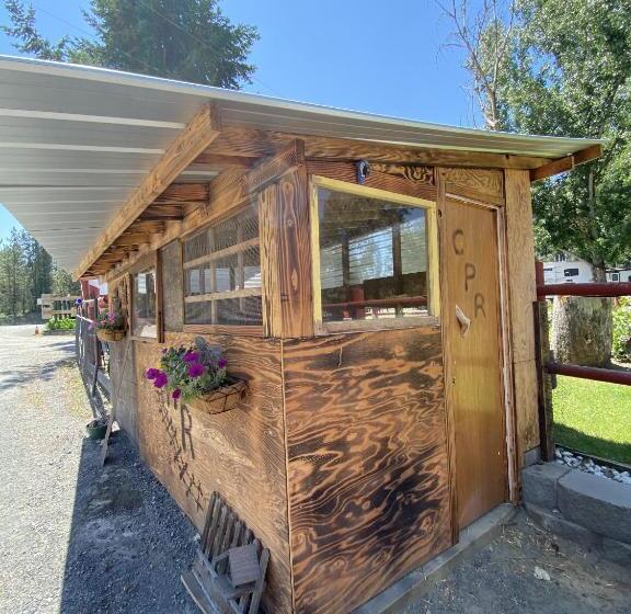 فندق على الطريق Columbia Point Resort