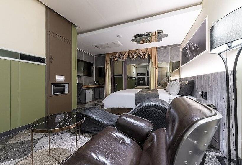 モーテル Namwon King