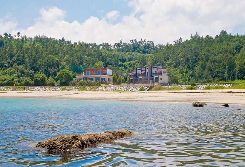 Namhae South Marine Spa Pension
