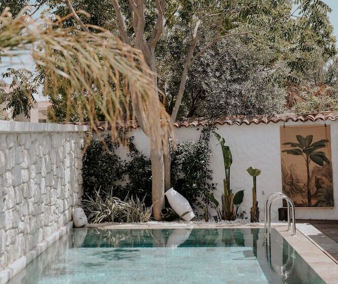 Paye Alaçatı Butik Otel