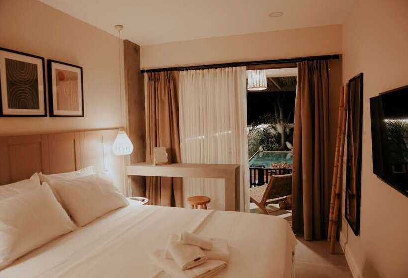 Paye Alaçatı Butik Otel