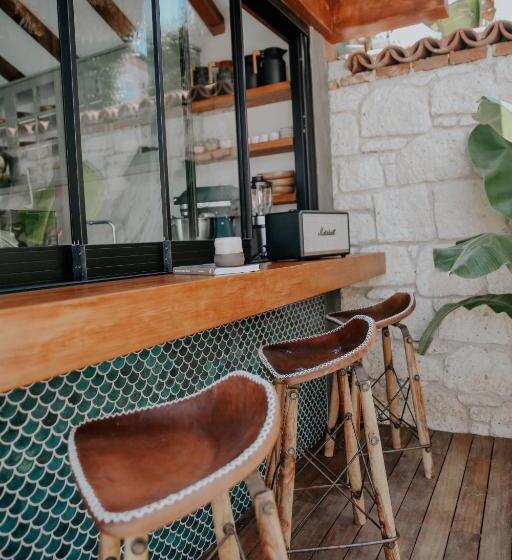 Paye Alaçatı Butik Otel