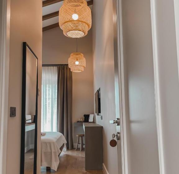 Paye Alaçatı Butik Otel