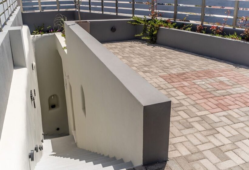 Пансион Wine And Yard Caves